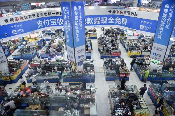 外媒称中国绝非"电子垃圾桶":循环使用电子产品更环保
